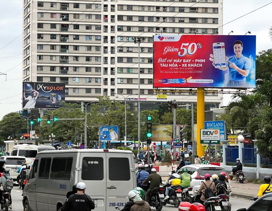 Billboard Bến Xe Mỹ Đình - Hà Nội