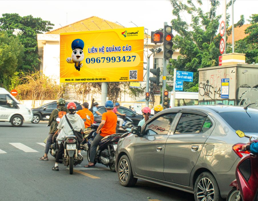 Billboard Vinama_ Ngã Tư Nam Kỳ Khởi Nghĩa – Trần Quốc Toản – Quận 3 