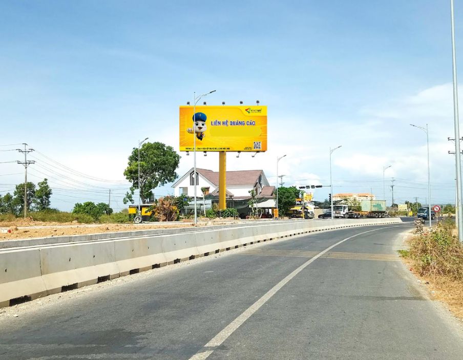 Billboard Vinama_ Đường Dẫn Cao Tốc Phan Thiết (Vị Trí Số 01) – Bình Thuận