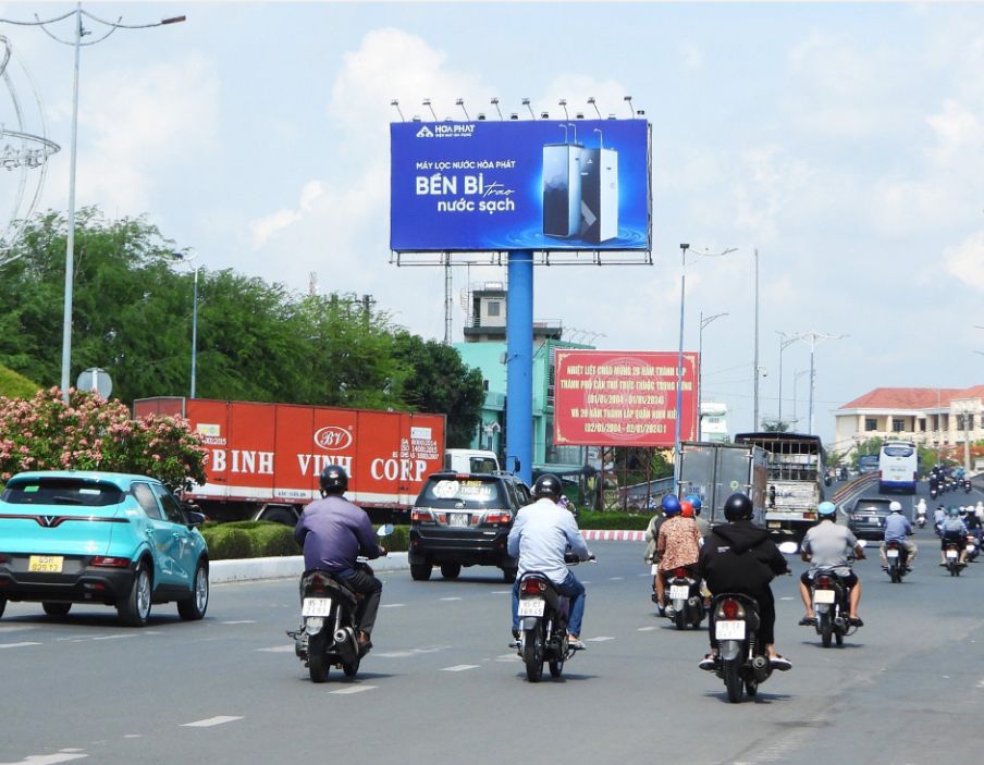 Billboard Vinama_ Tiểu đảo Vòng xoay Cầu Đầu Sấu, Quận Ninh Kiều – Cần Thơ