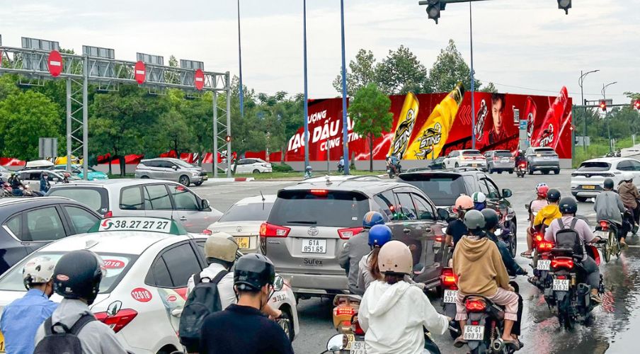 Hàng Rào Quảng Cáo Vinama_ Tố Hữu – Mai Chí Thọ – Quận 2 ( Bảng 1)