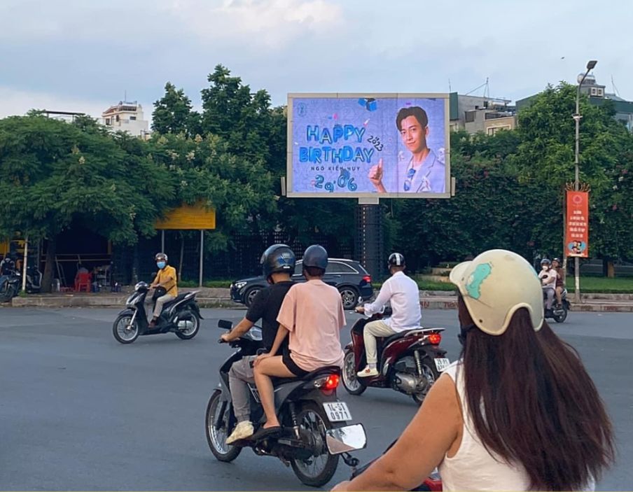 Màn Hình Led 2d Vòng Xoay Vườn Hoa Lạc Long Quân - Tây Hồ