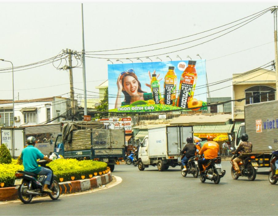 Pano Ốp Tường Ngã 4 An Sương - Hóc Môn