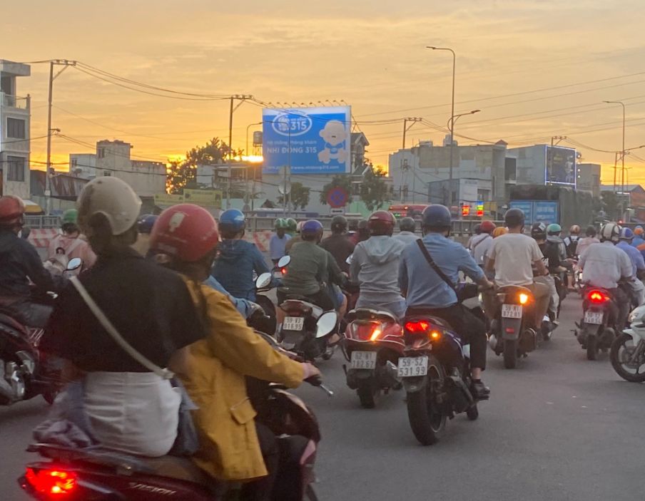 Pano Vinama_Ngã 4 An Sương – Hóc Môn