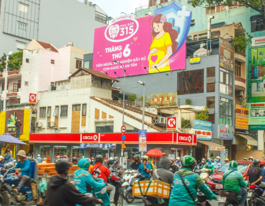 Pano Vinama_ Ngã Tư Nguyễn Đình Chiểu – Cao Thắng, Quận 3