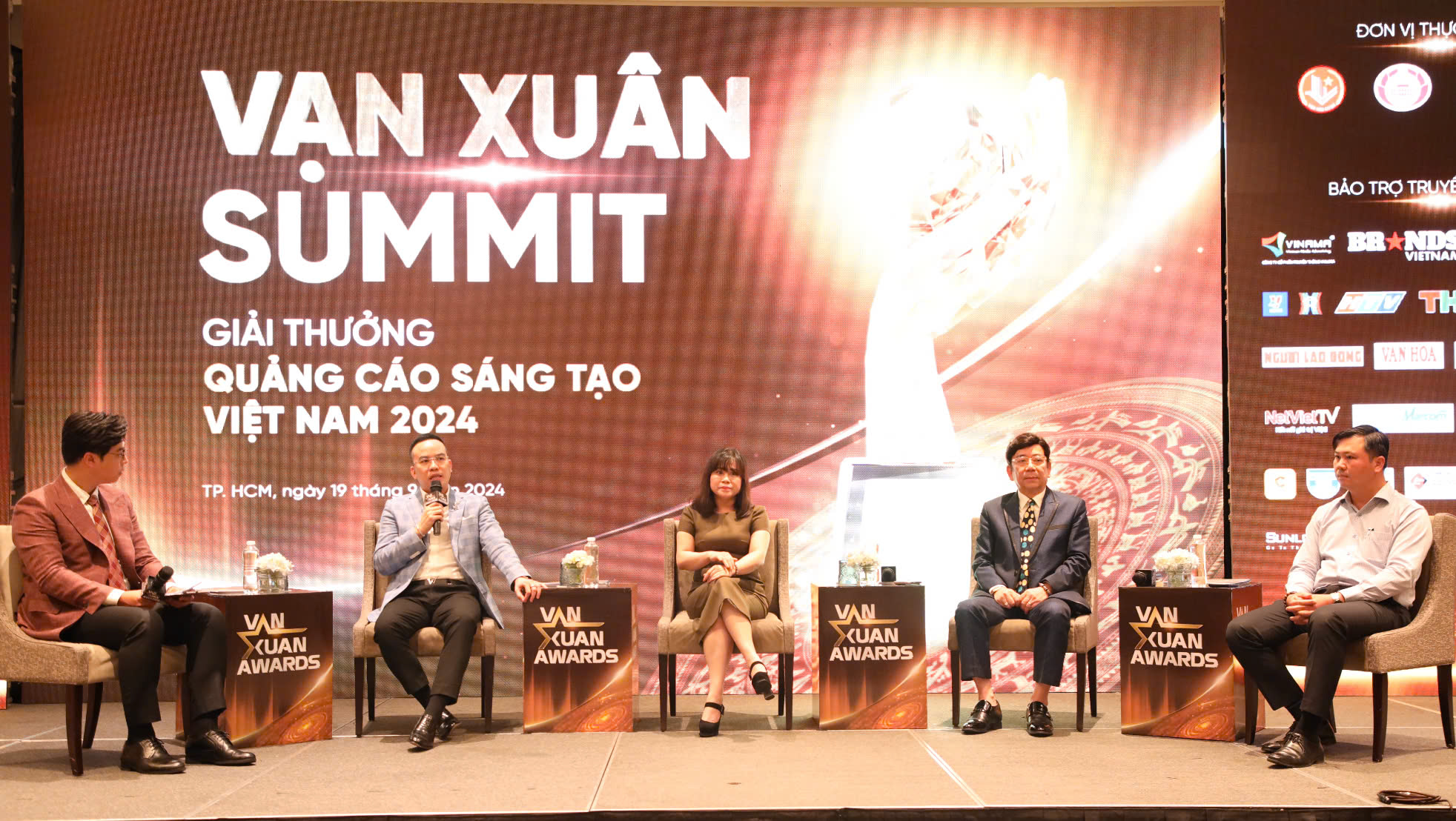 Vạn Xuân Awards 2024: Tôn vinh những Chiến dịch, Thương hiệu và Tài năng Sáng tạo nổi bật